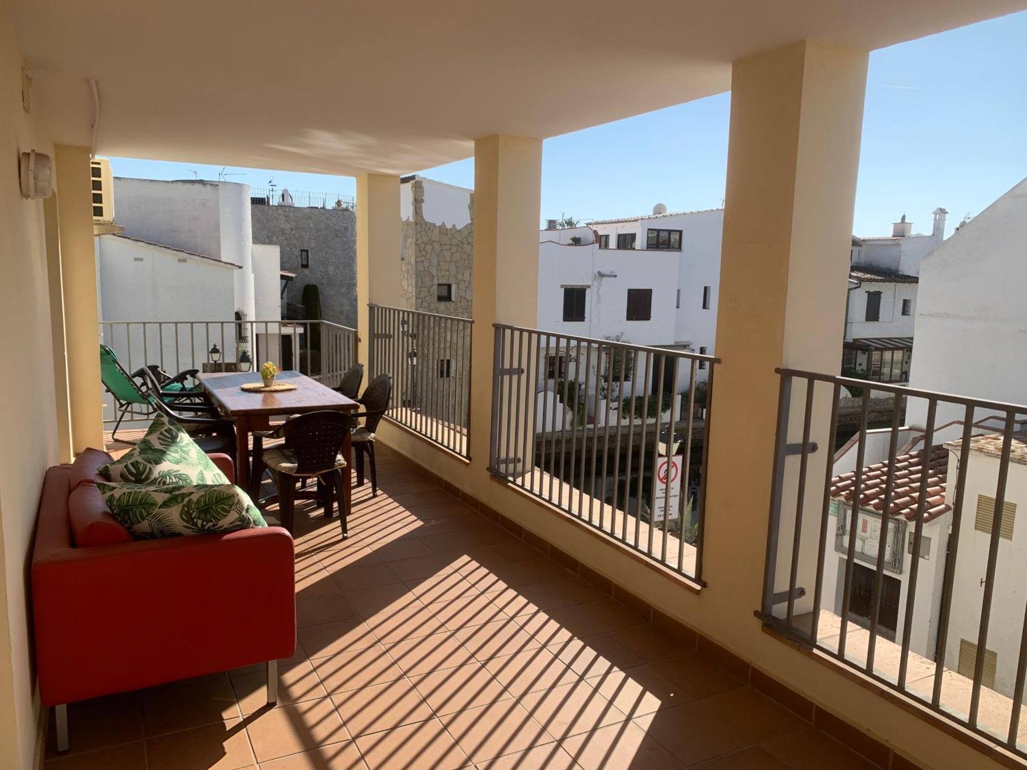 Waterside Apartment - Two Bedroom Empuriabrava Bagian luar foto