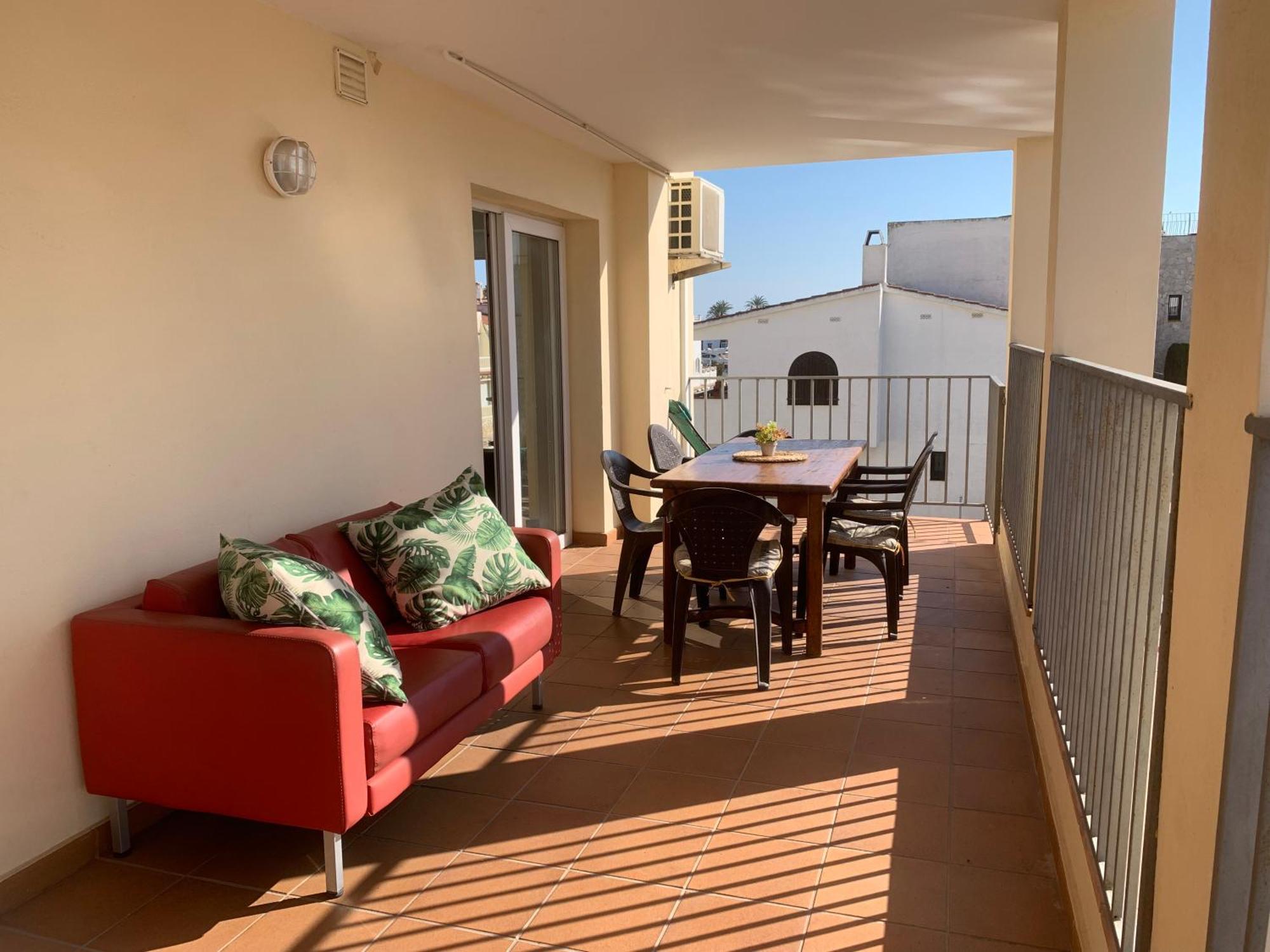 Waterside Apartment - Two Bedroom Empuriabrava Bagian luar foto