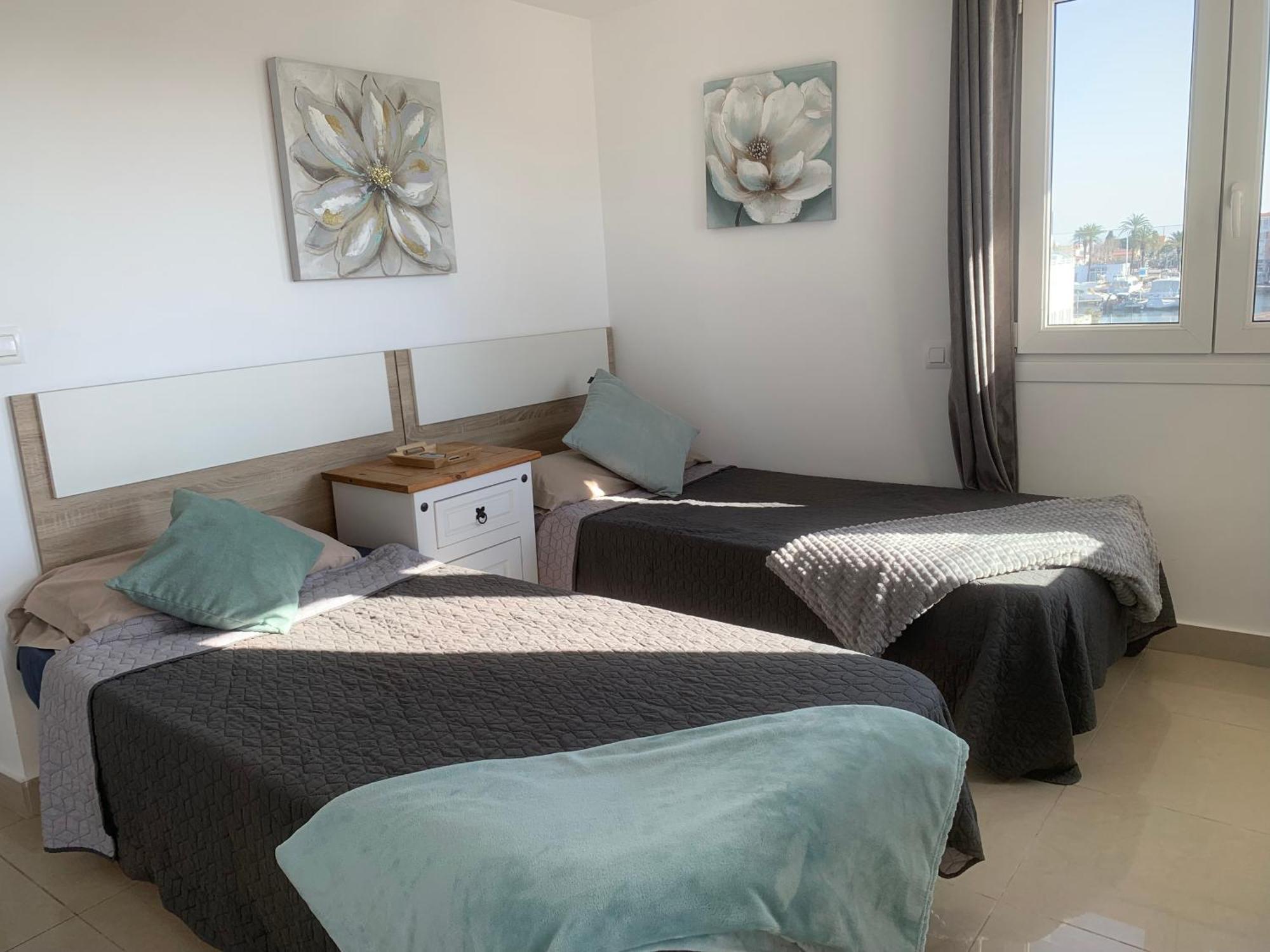 Waterside Apartment - Two Bedroom Empuriabrava Bagian luar foto