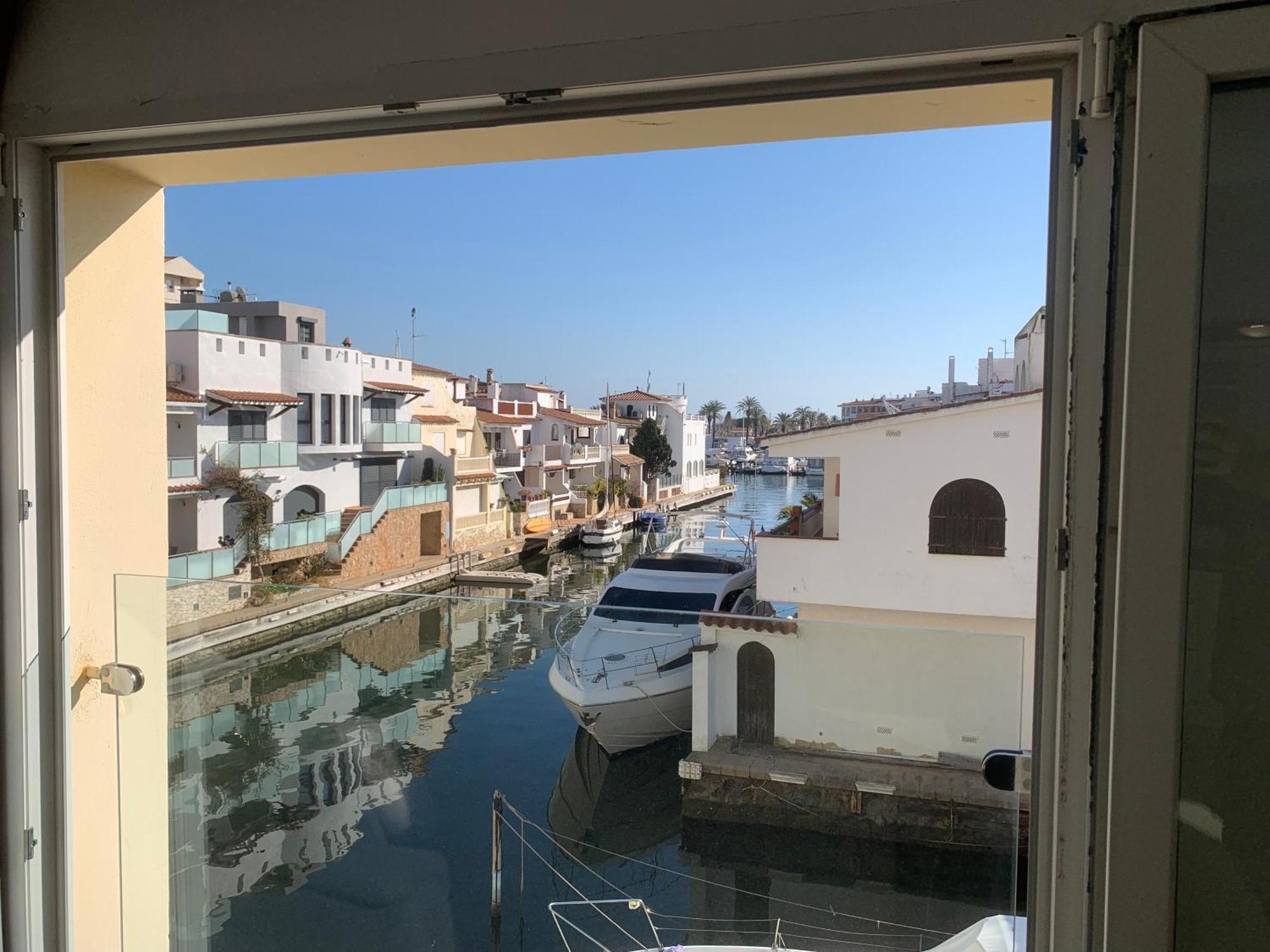 Waterside Apartment - Two Bedroom Empuriabrava Bagian luar foto