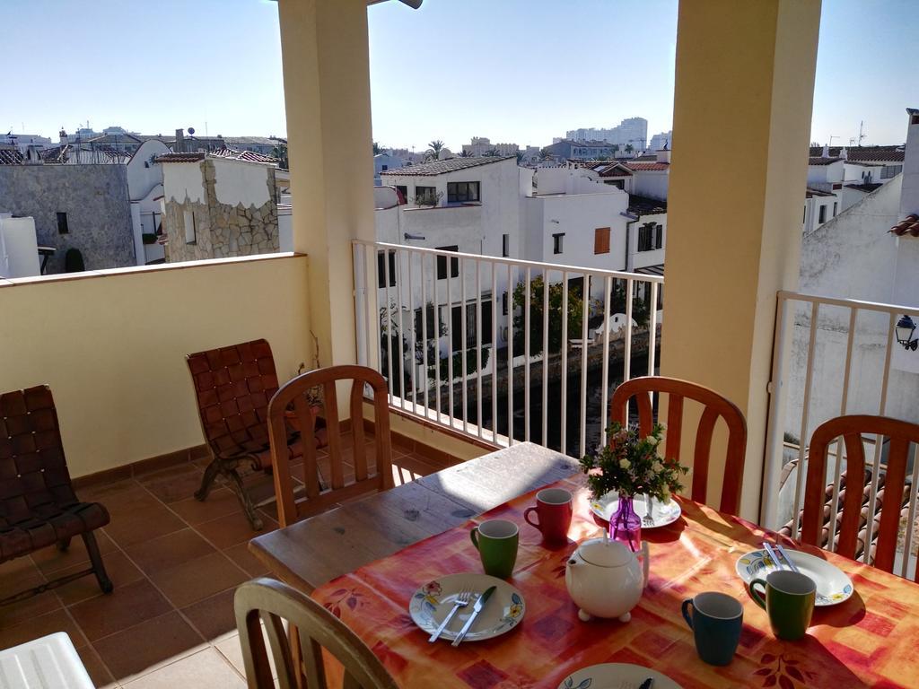 Waterside Apartment - Two Bedroom Empuriabrava Ruang foto